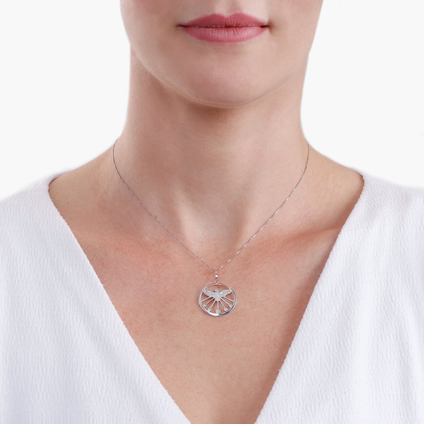 Colar berloque com 0,13 ct de diamantes em ouro