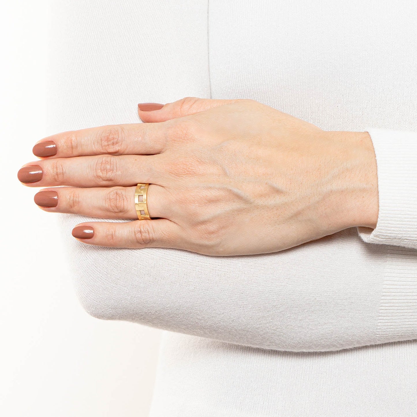 Anel design Vivara em ouro