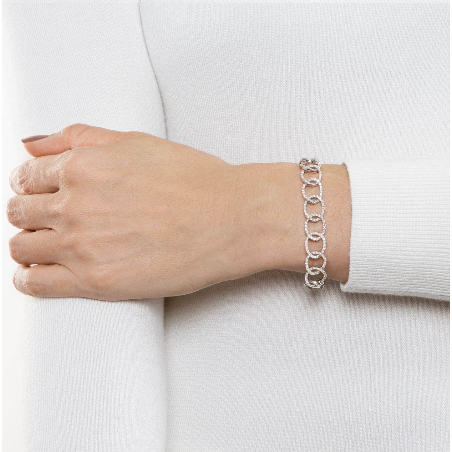 Pulseira articulada com 1,00 ct de diamantes em ouro