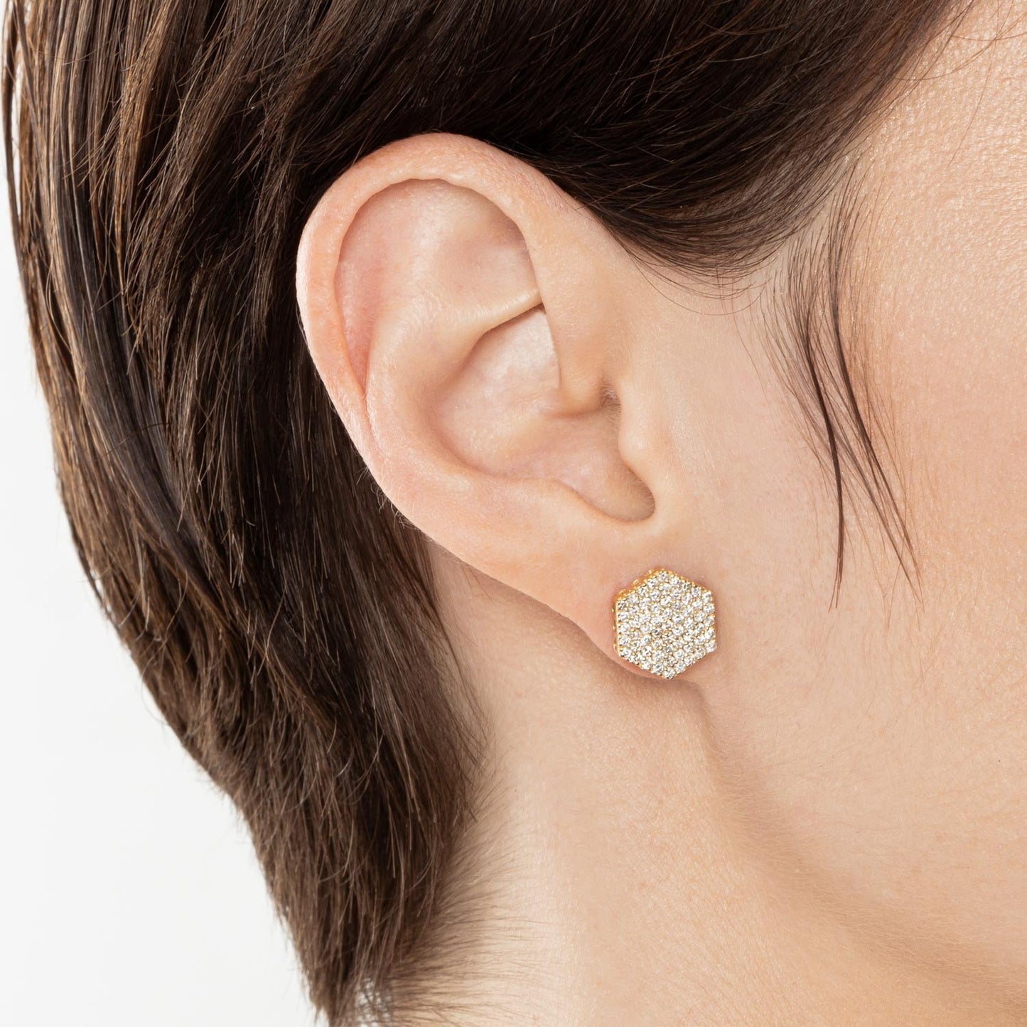 Brinco stud com 1,22 ct de diamantes em ouro