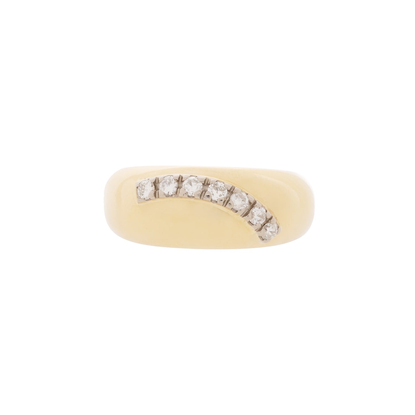 Anel abaulado com 0,42 ct de diamantes em ouro