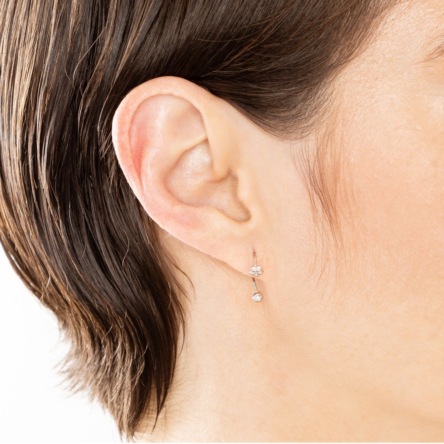 Brinco piercing em ouro branco