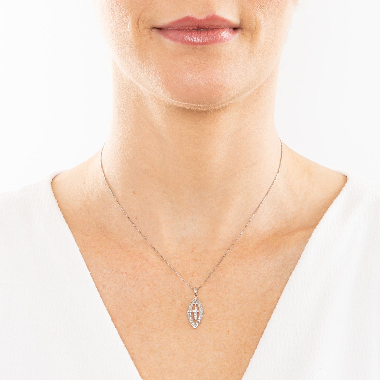 Colar berloque com 0,50 ct de diamantes em ouro branco