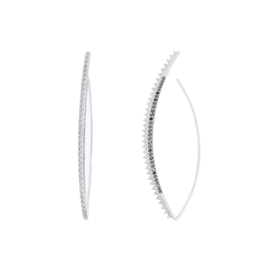 Brinco gancho com 0,32 ct de diamantes negro em ouro