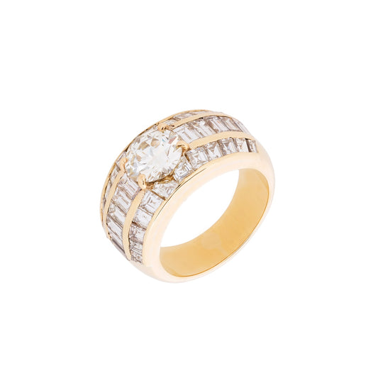 Anel maxi com 3,85 ct de diamantes em ouro amarelo